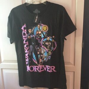 Hot Topic T-Shirt Top Marvel Black Panther